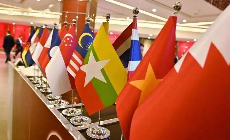 文章附图