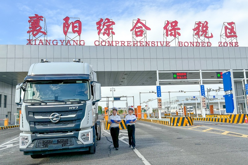 文章附图
